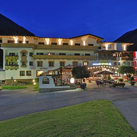 Bergsporthotel Antonie Gries im Sellrain Bagian luar foto