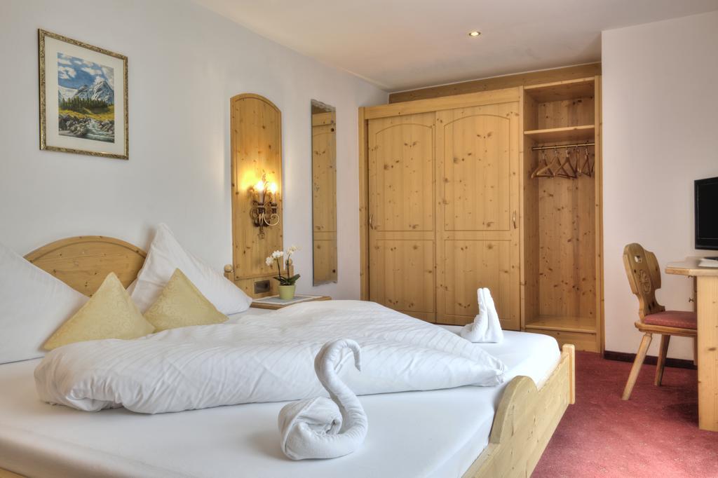 Bergsporthotel Antonie Gries im Sellrain Bagian luar foto
