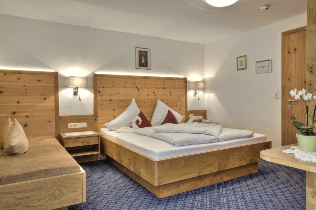 Bergsporthotel Antonie Gries im Sellrain Bagian luar foto