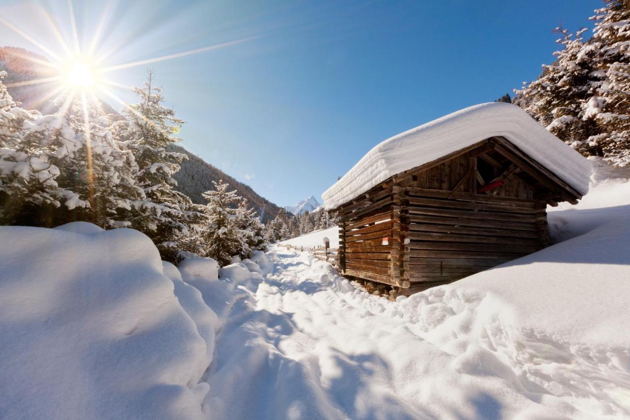 Bergsporthotel Antonie Gries im Sellrain Bagian luar foto